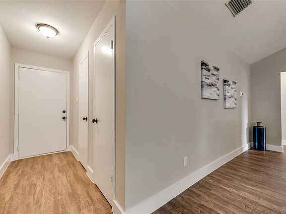 3rd image of 1516 Natches Dr