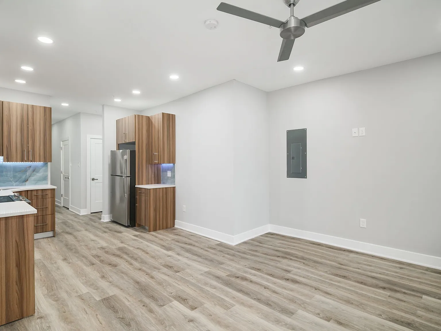 1 bed, 650 sqft, $1,195 — Photo 2