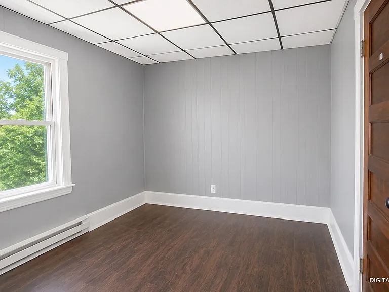8 Douglas St #3 — Photo 7