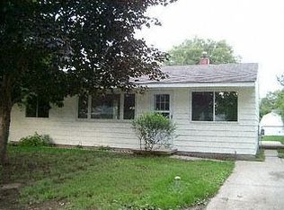 3120 Woodlawn Ave, Commerce Township, MI 48390