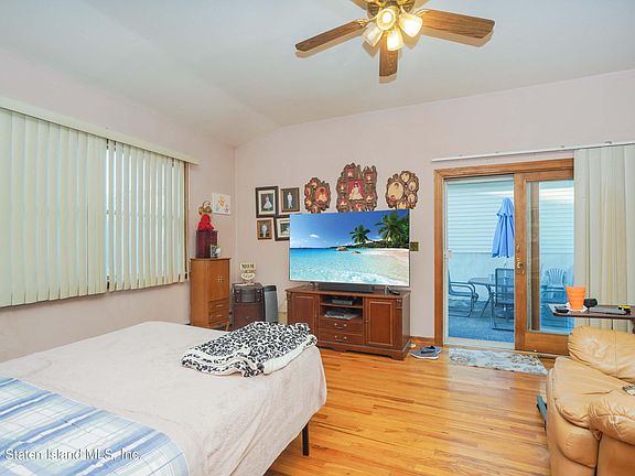 2nd image of 18 Kelly Blvd