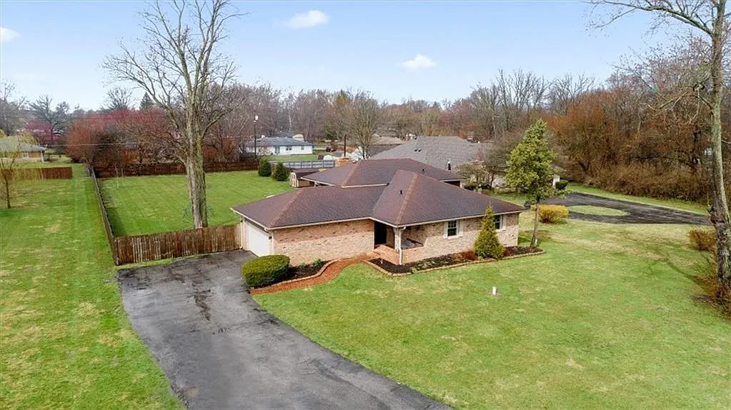 5438 Kessler Boulevard North Dr photo 1