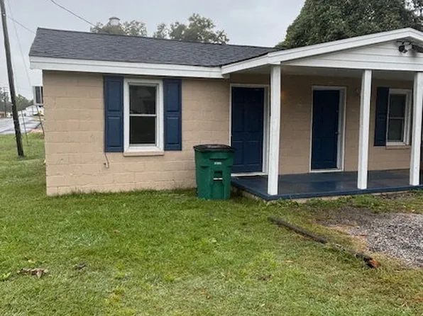 130 Durant St APT A, Bishopville, SC 29010