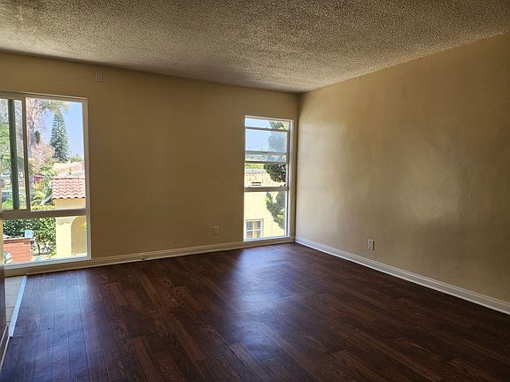 5th image of 5820 Rose Ave APT 7