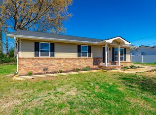 525 Pinewood Cir, Fort Oglethorpe, GA 30742