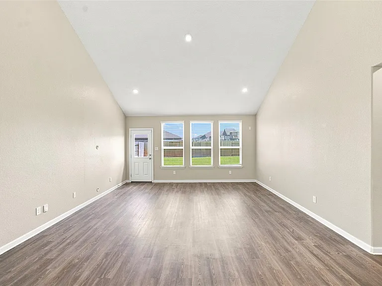 32311 Melbrooke Dr — Photo 8