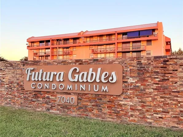 7040 SW 24th St APT 502, Miami, FL 33155