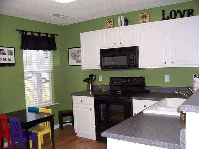 1st image of 615 Westbury Way