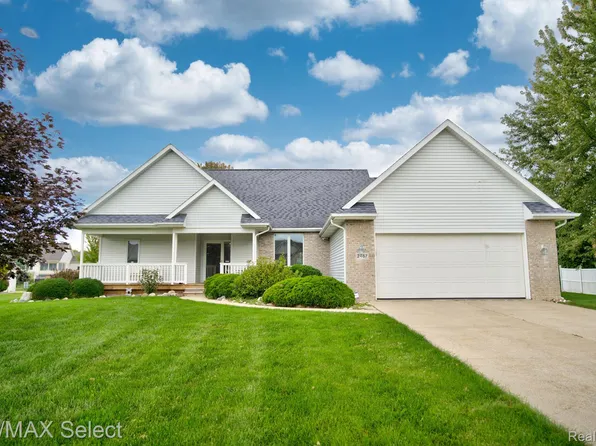 2467 Golfway Dr, Swartz Creek, MI 48473