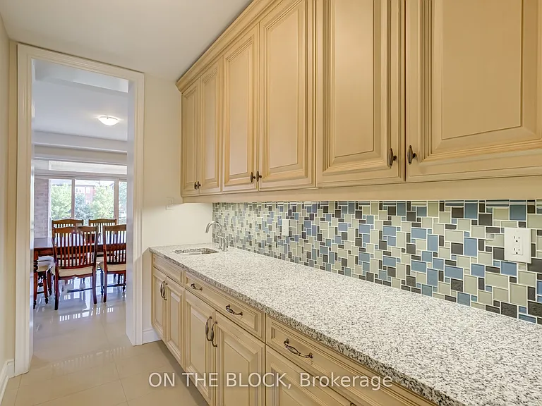 24 Whitewood Dr — Photo 31