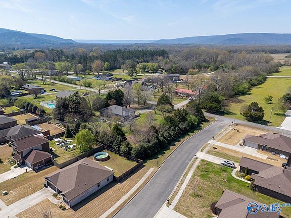 3rd image of 40 Brockway Rd