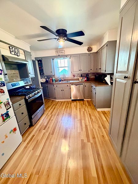 2nd image of 8 Harrison Street