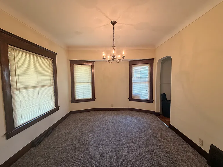 601 Nicholas St — Photo 3
