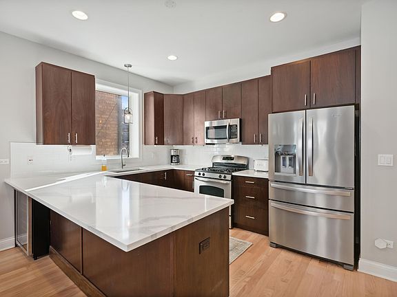 4th image of 2617 W Cortez St #1