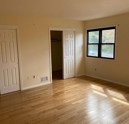 Primary BD with walk-in closet
