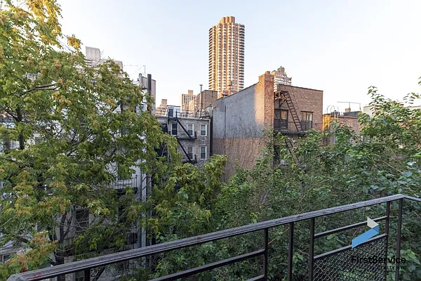 Rented by FirstService Realty (legacy) | media 20