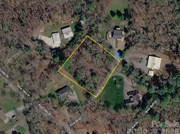 45 River Bluff Dr, Hayesville, NC 28904