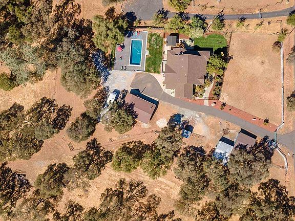 2nd image of 17940 Delores Ln