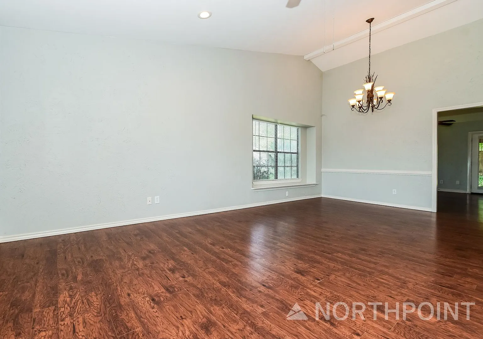 3 BR/2BA | Newly Renovated Single Family Home | Fenced backyard| In Rowlett! — Photo 4