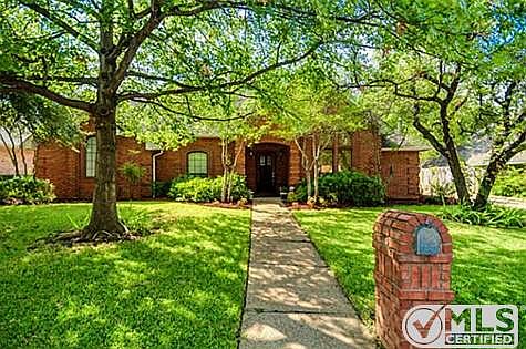 1st image of 706 Kyle Dr