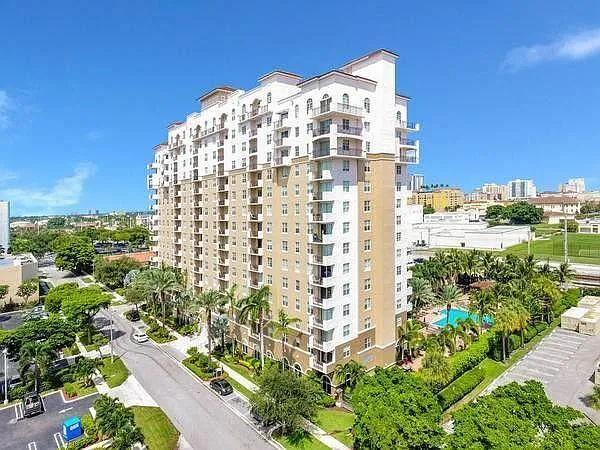 616 Clearwater Park Rd #611