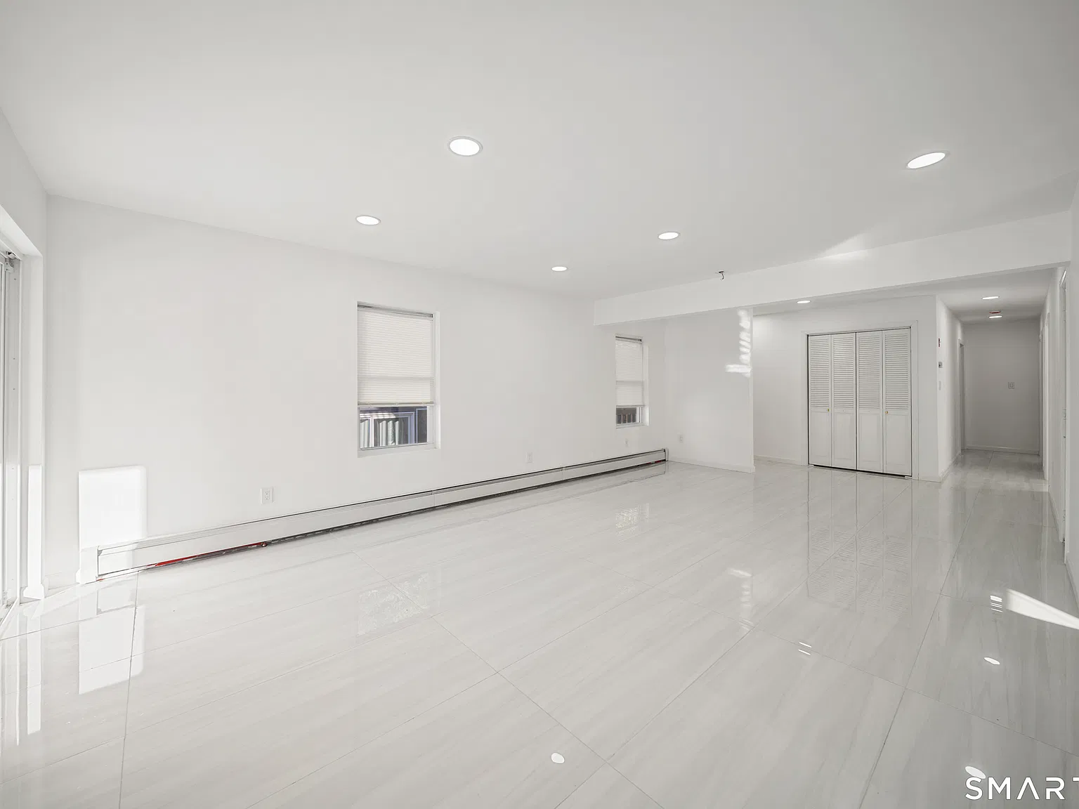 1660 Reservoir Ave — Photo 3
