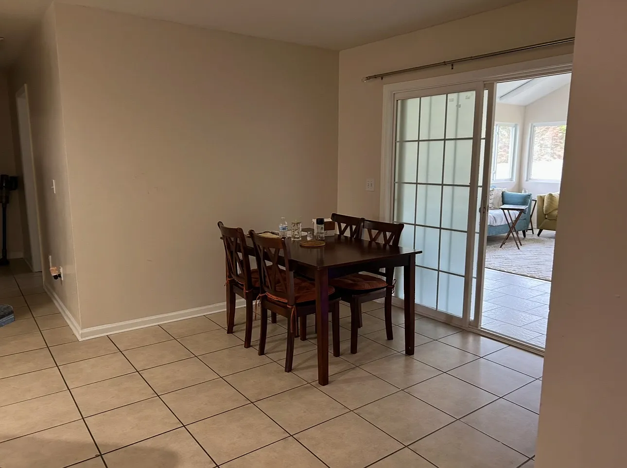 3 bed, 2150 sqft, $2,300 — Photo 2