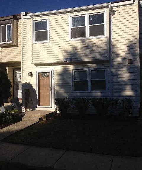 19554 Fisher Ave — Photo 1