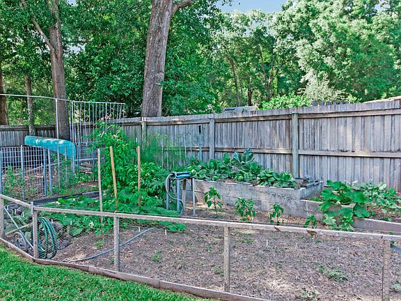 3rd image of 4064 Quarterhorse Ct