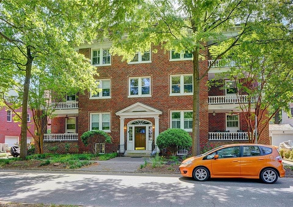 1st image of 1334 Stockley Gdns APT 4