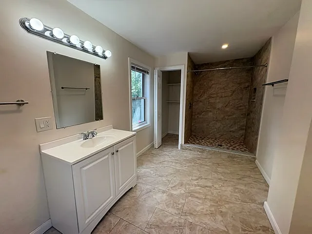 2 bed, 925 sqft, $3,000 — Photo 3