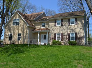 6 Vera Ln, Conshohocken, PA 19428