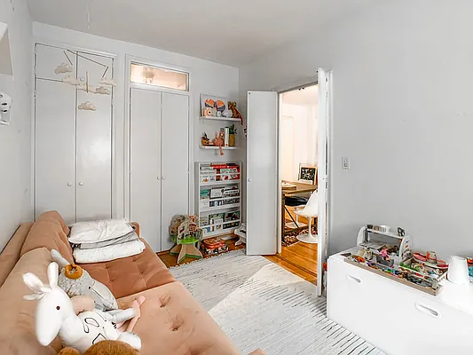 Rented by Brown Harris Stevens | media 20