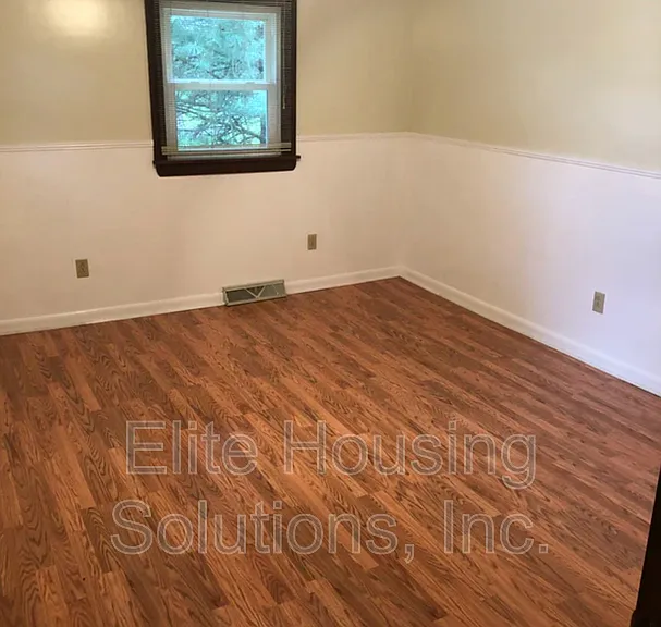 108 Buck Ave #E — Photo 11