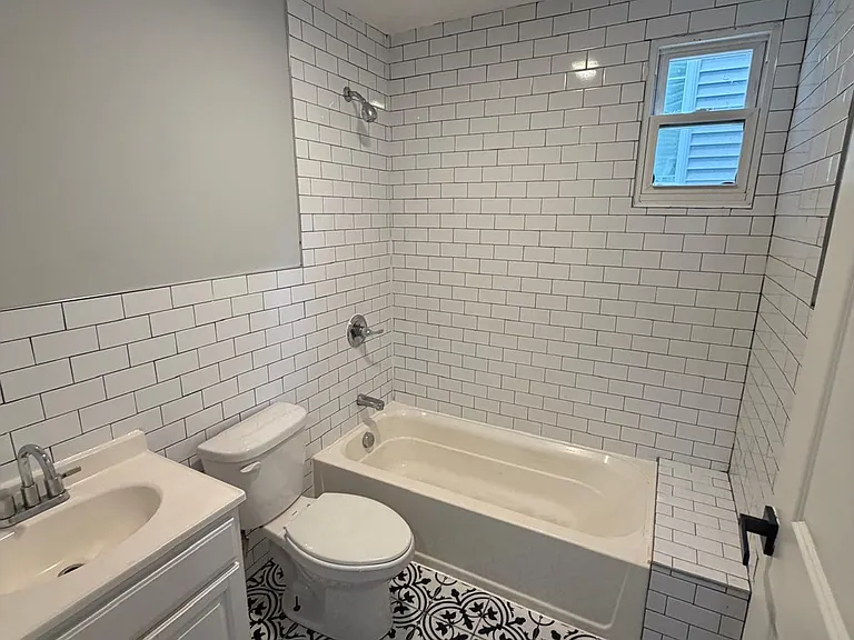 745 S 18th St #1A — Photo 1