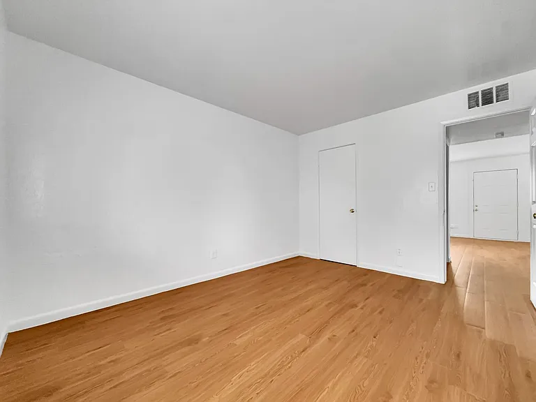 2905 E Monroe St #2 — Photo 11