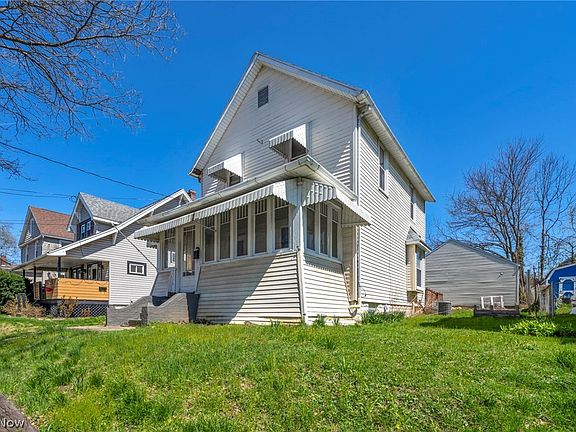 5th image of 2279 SW 13th St