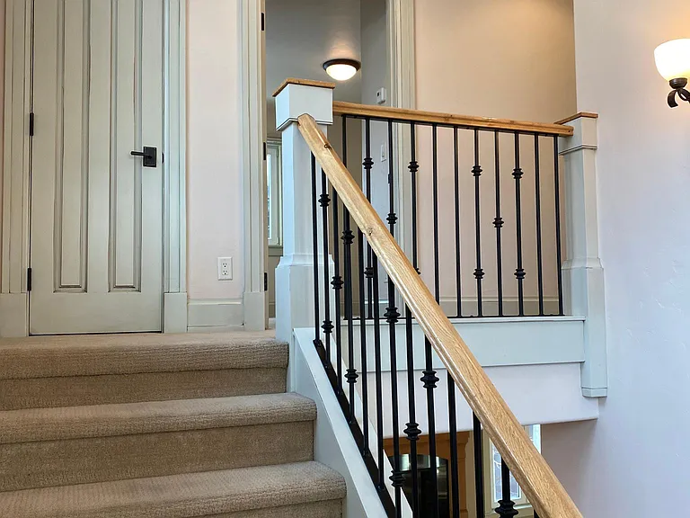 821 Broad St — Photo 30
