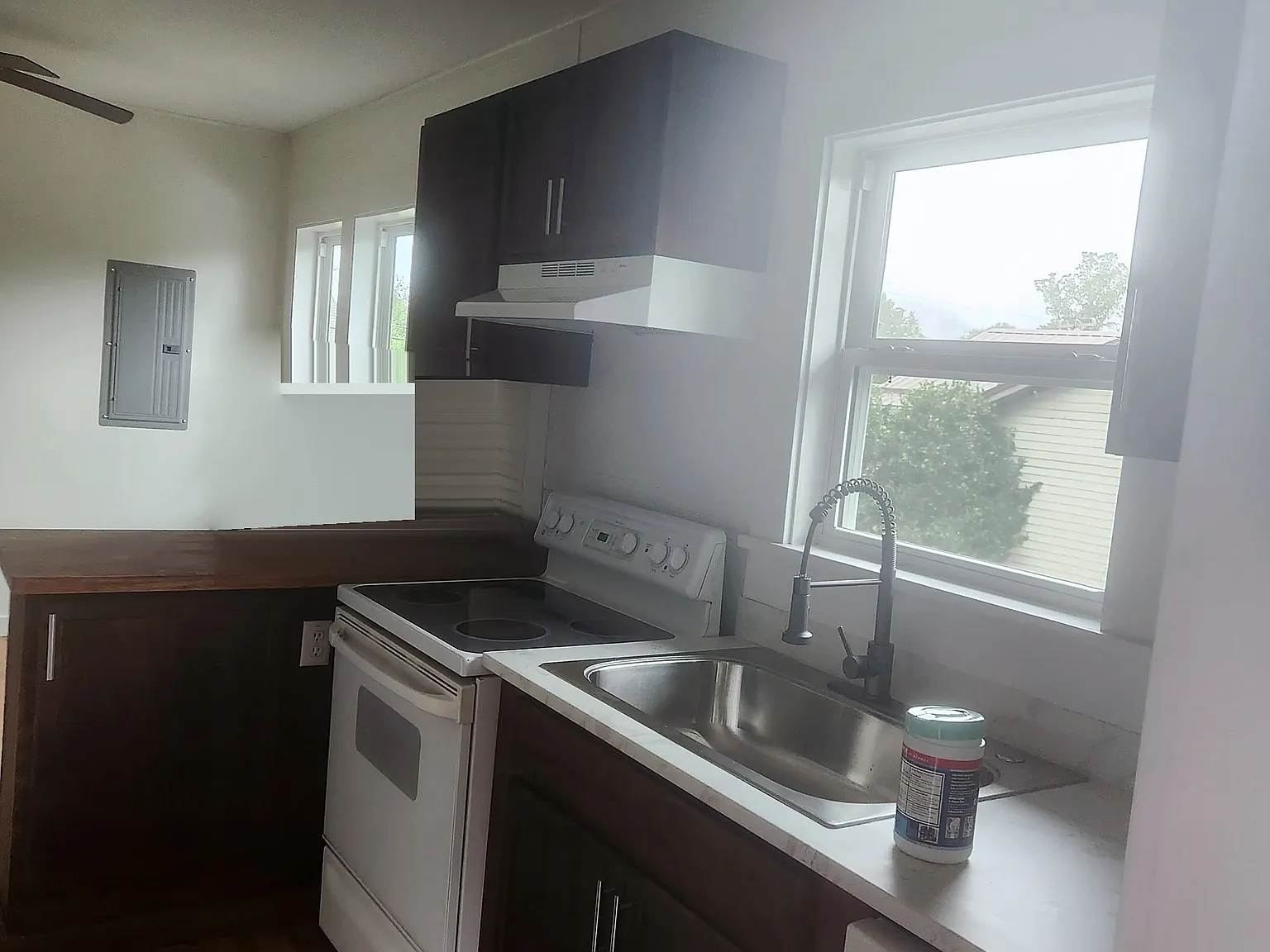 2 bed, 989 sqft, $1,450 — Photo 2