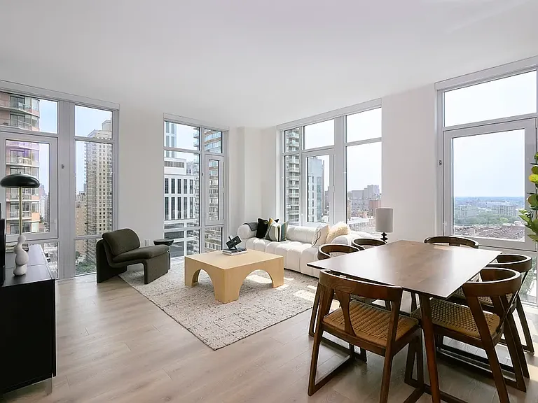 356 E 78th St #19B — Photo 3