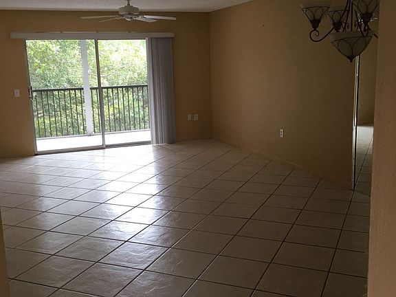 2nd image of 900 SW 142nd Ave APT 302L