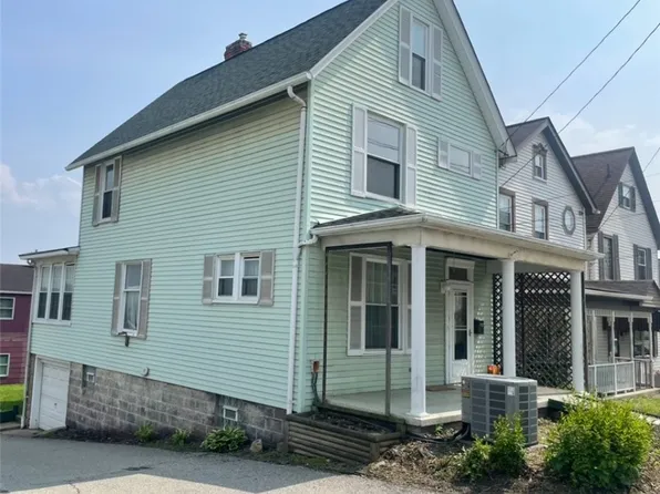 622 E 10th Ave, Tarentum, PA 15084