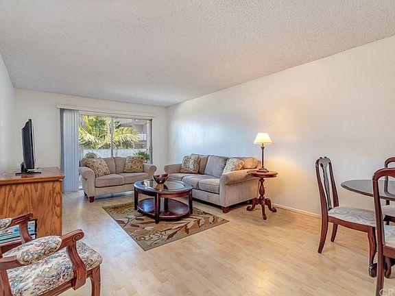 3rd image of 1517 E Garfield Ave APT 78