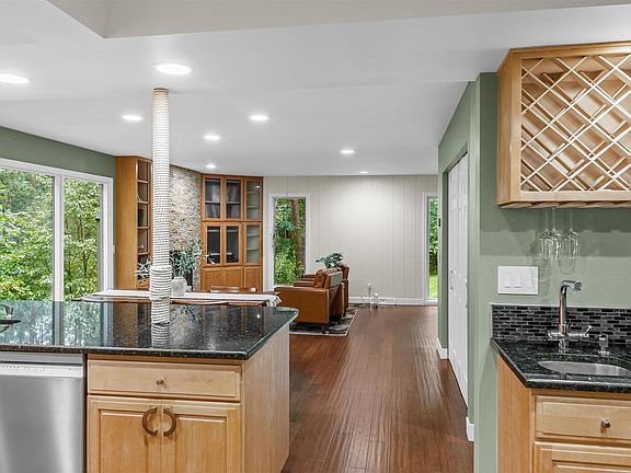 2nd image of 4903 BARBARAS LANE
