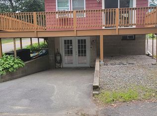 54 Sonquipaug Rd, Charlestown, RI 02813