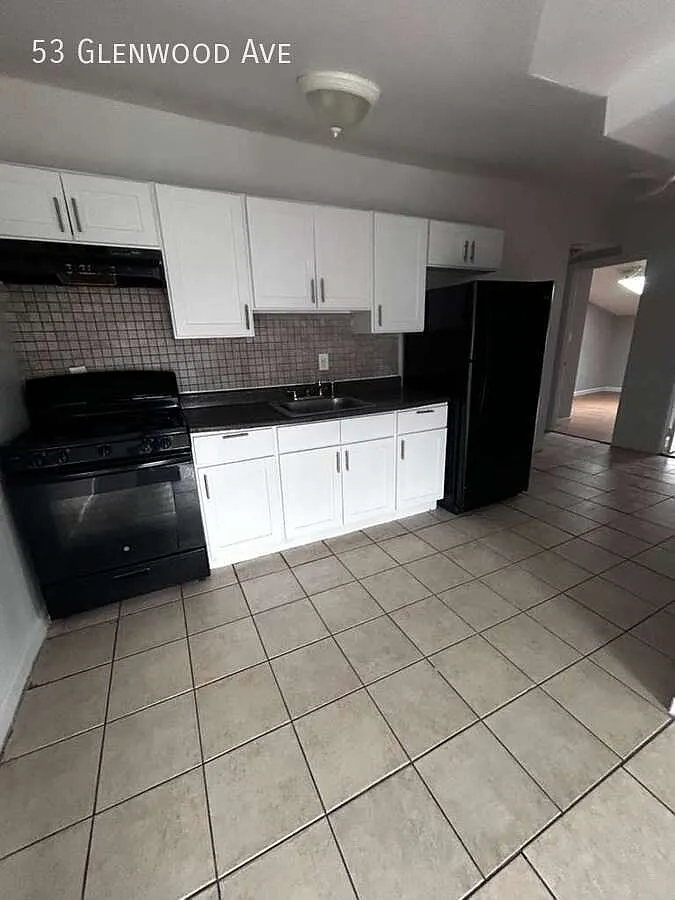 53 Glenwood Ave — Photo 1