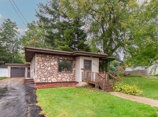 812 E Morgan St, Dixon, IL 61021