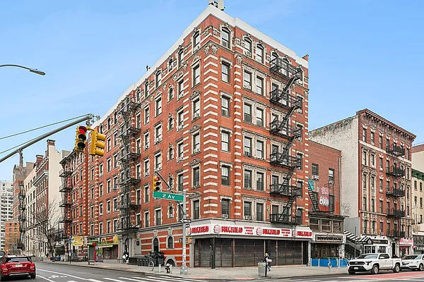 Rented by M1 Ventures LLC | media 1