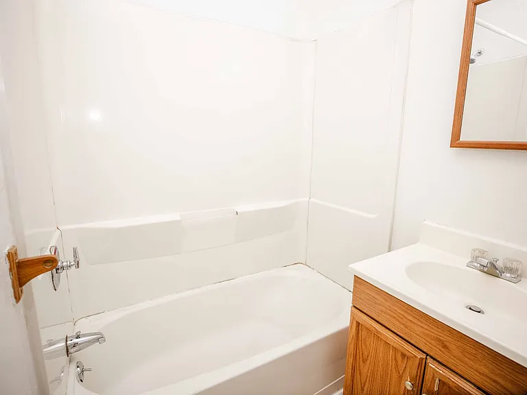6730 Hill Ave — Photo 6