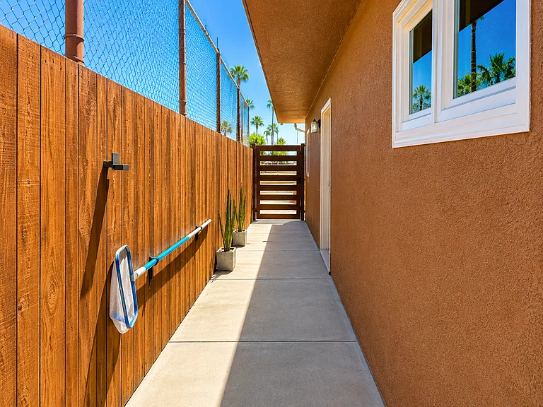 46265 Burroweed Ln — Photo 13